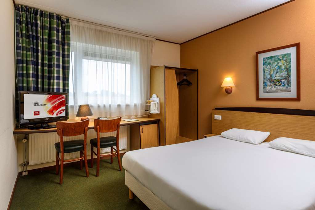 Campanile Hotel&Restaurant Delft Chambre photo